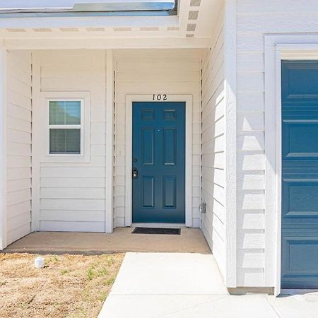 Gorgeous, Brand New 3 Bedrooms Home- Built 2024, Near Seaworld & Lackland Afb San Antonio Luaran gambar