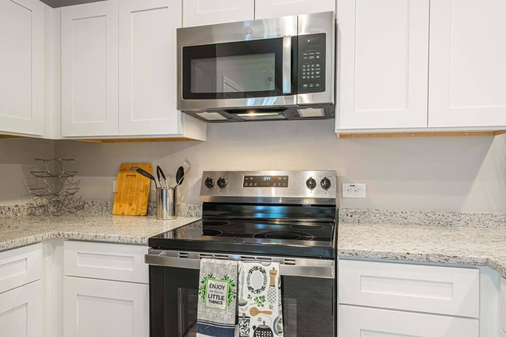 Gorgeous, Brand New 3 Bedrooms Home- Built 2024, Near Seaworld & Lackland Afb San Antonio Luaran gambar